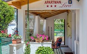 Apartment Lora
